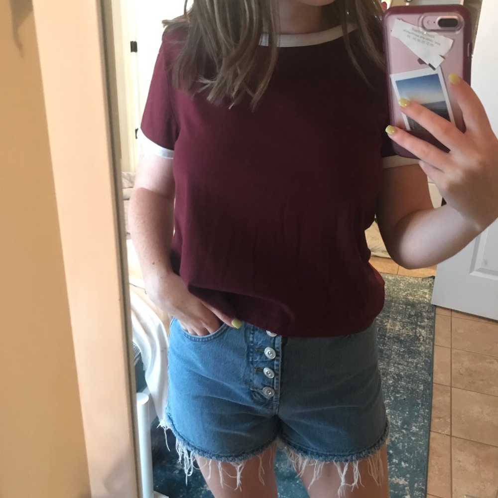 Maroon t shirt